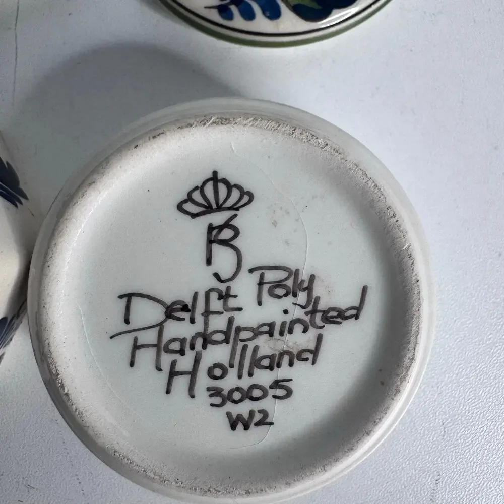 Vintage Set of 2 Delft Holland Floral Hand Painted Round Lidded Trinket Box